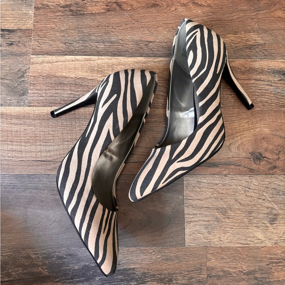 Worthington Black and Tan Zebra Print Pointed Toe Heels - Picture 1 of 4